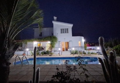 Tala, Paphos Villa Individuelle À louer | BK11747