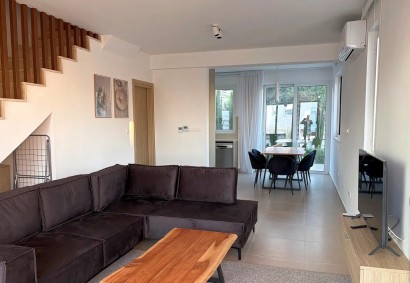 Pegeia, Paphos Maison de ville À louer | BK11798